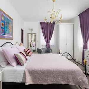 Romantic Luxury Bed & Breakfast