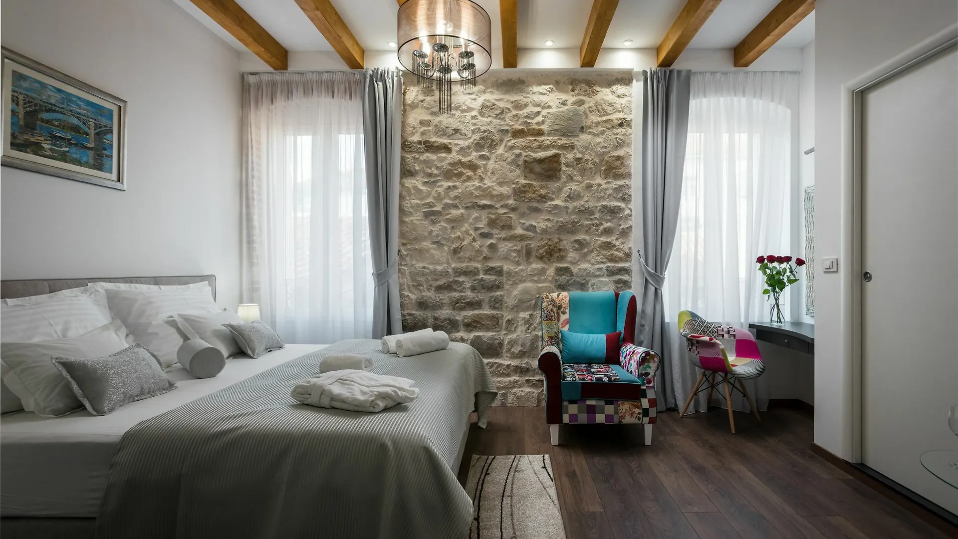 Id Regal Residence Split 4*,