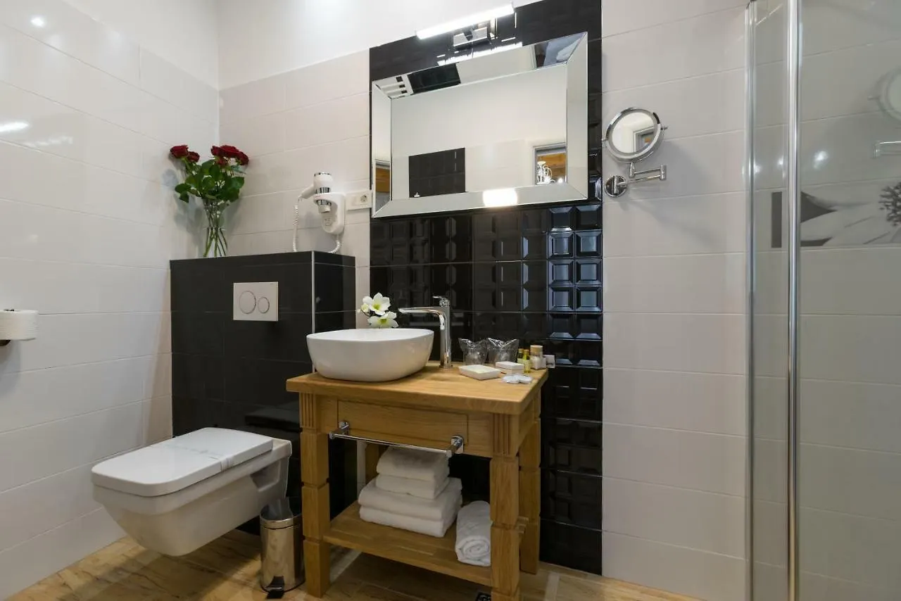Id Regal Residence Split Bed & Breakfast