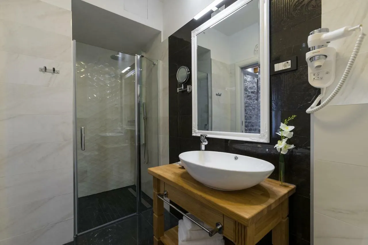 Id Regal Residence Split