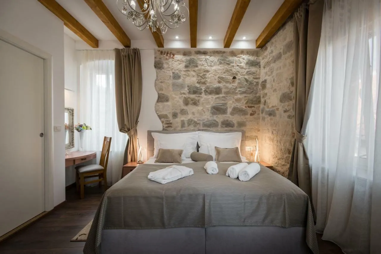 Id Regal Residence Split Frühstückspension